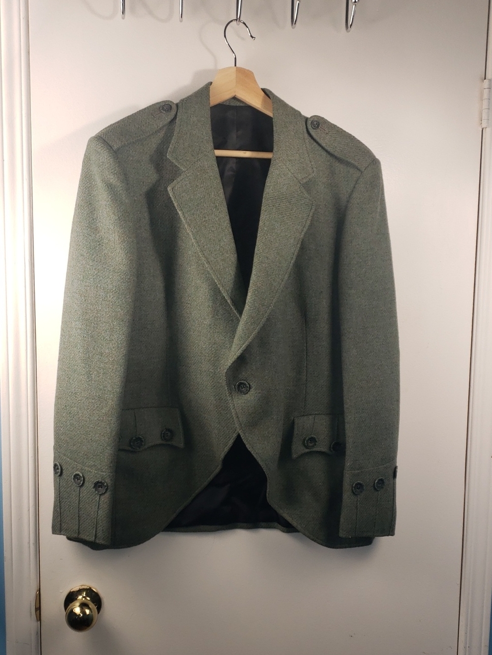 KYNOCH LIMITED TAILORS Men's Military-Inspired Wool Blazer - Green SIZE 44 TALL